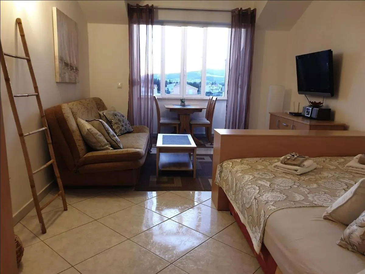 Apartment Eso Kastela